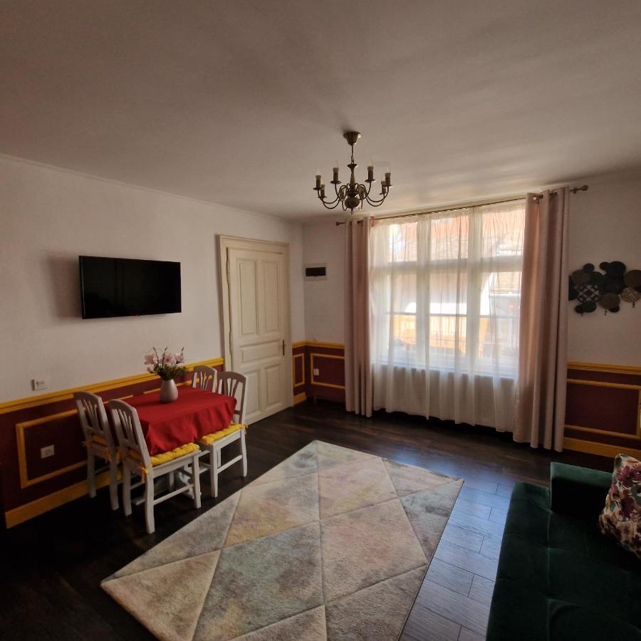 סיגישוארה Central Park Apartment מראה חיצוני תמונה