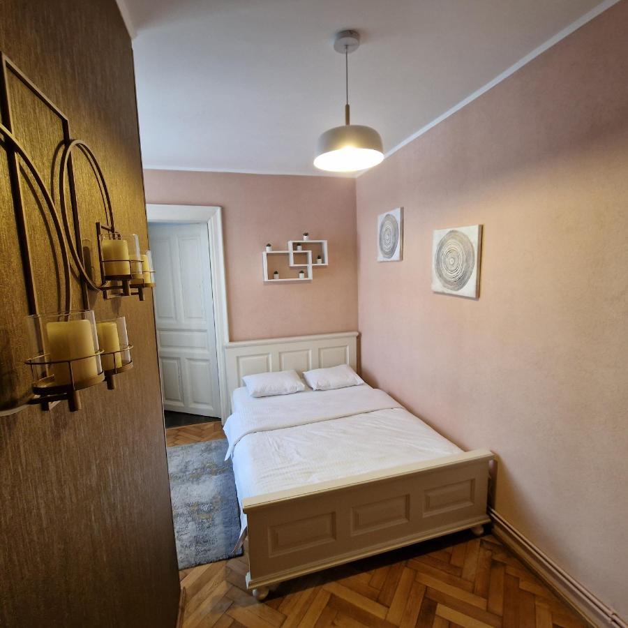 סיגישוארה Central Park Apartment מראה חיצוני תמונה
